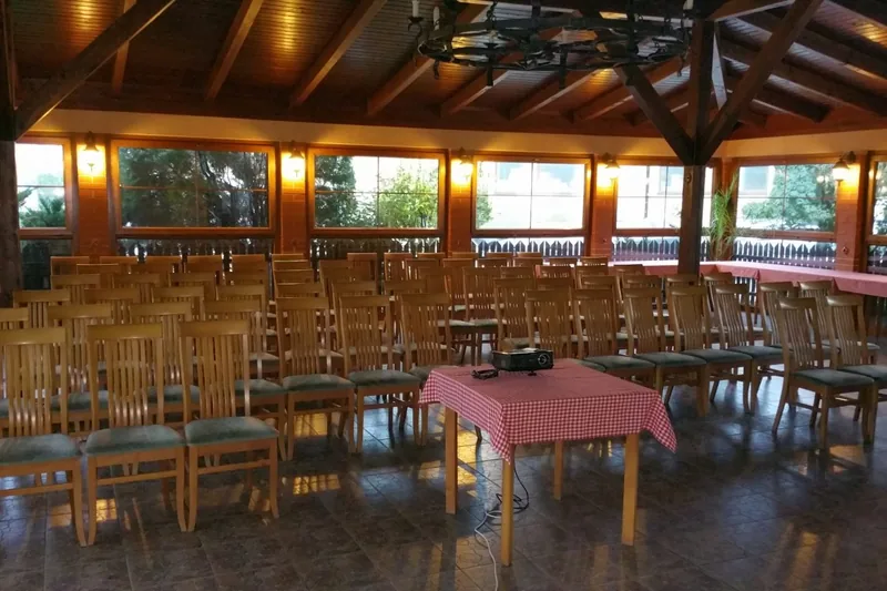 Bowlingové dráhy Bowlingu U Krbu ve Vestci u Prahy